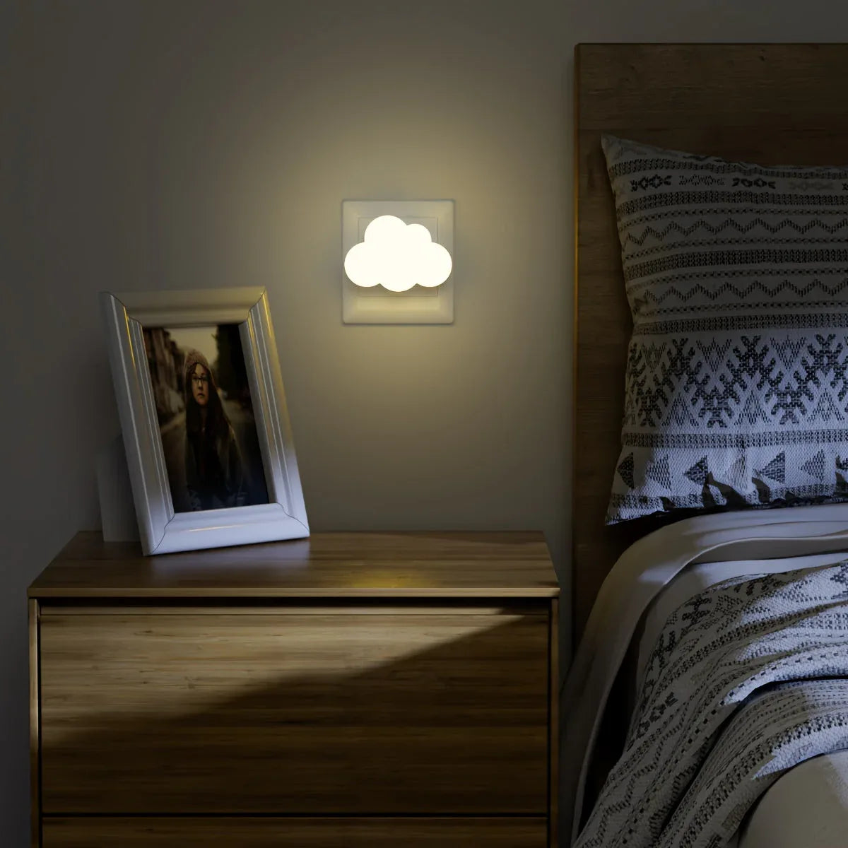 Luce notturna LED nuvola con sensore crepuscolare automatico per bambini