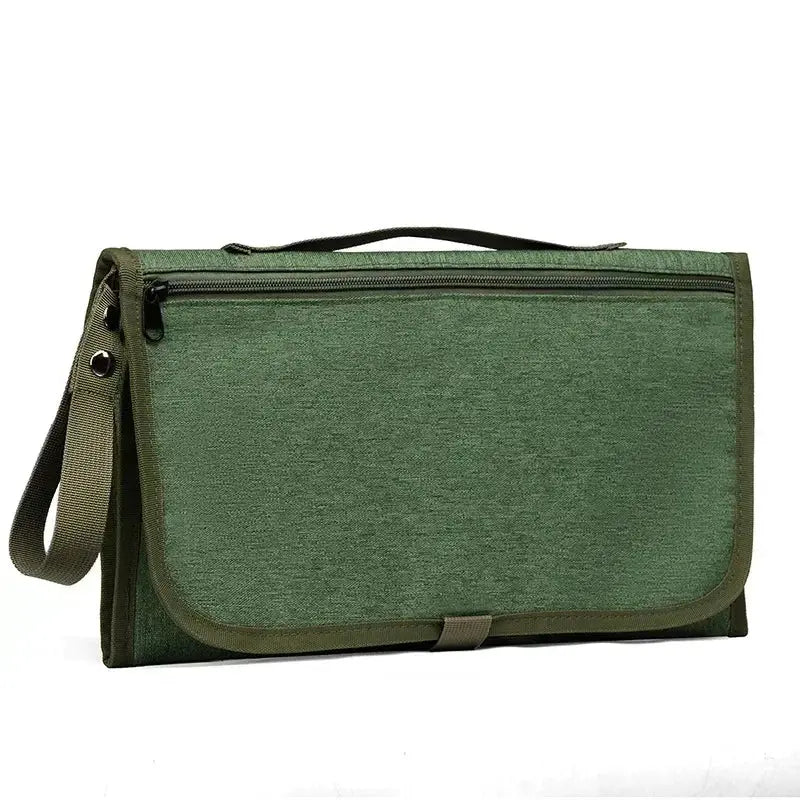 Fasciatoio portatile impermeabile neonati in tessuto verde oliva testurizzato con zip e maniglia nera