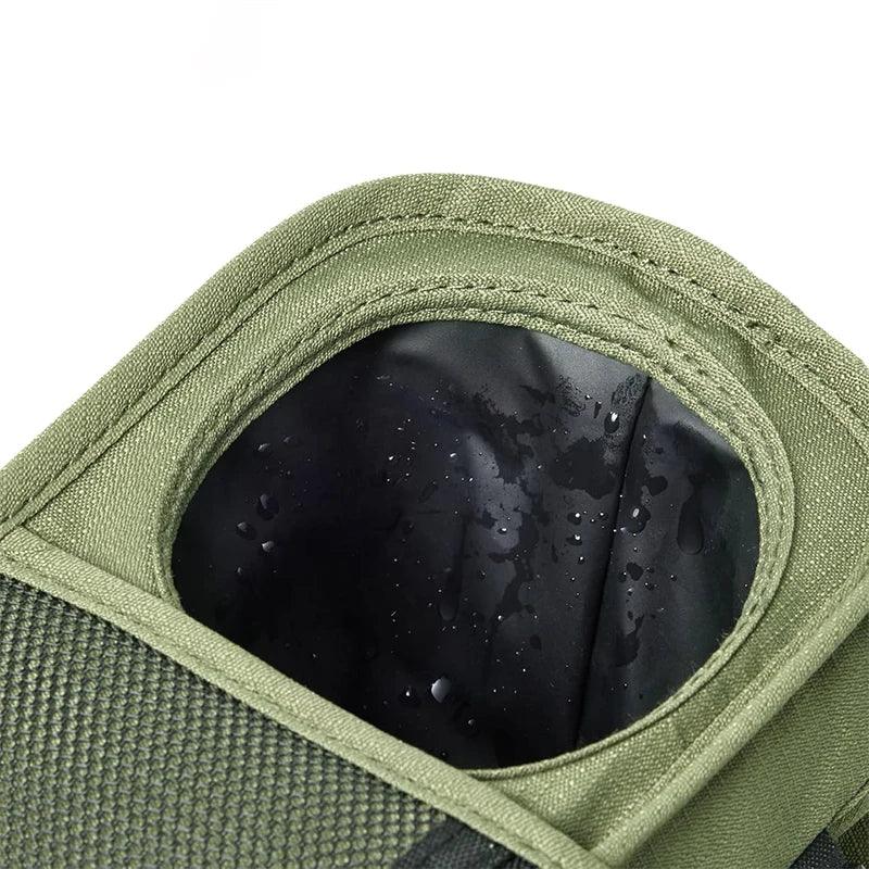 Dettaglio tasca interna borsa passeggino impermeabile con scomparto termico porta biberon
