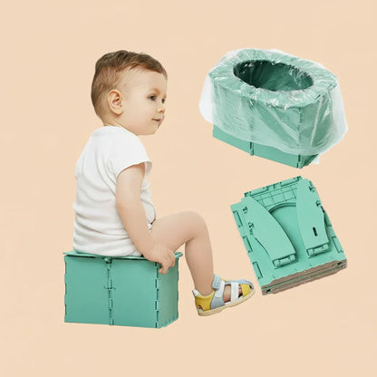  Bambino su vasino pieghevole portatile con inserto chiuso e aperto con sacchetto su sfondo color cachi